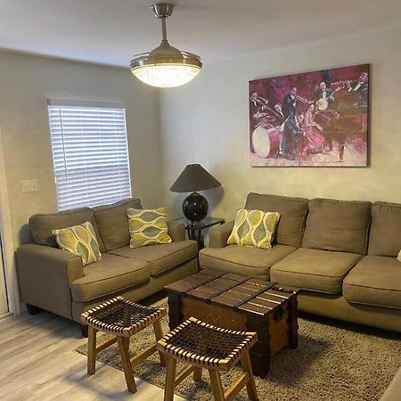 غرب شاطئ بالم Private Townhouse With Courtyard And Covered Patio المظهر الخارجي الصورة