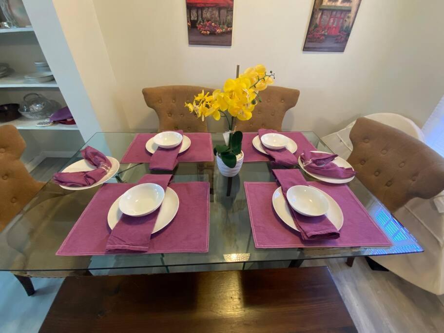 غرب شاطئ بالم Private Townhouse With Courtyard And Covered Patio المظهر الخارجي الصورة