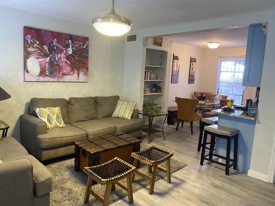 غرب شاطئ بالم Private Townhouse With Courtyard And Covered Patio المظهر الخارجي الصورة