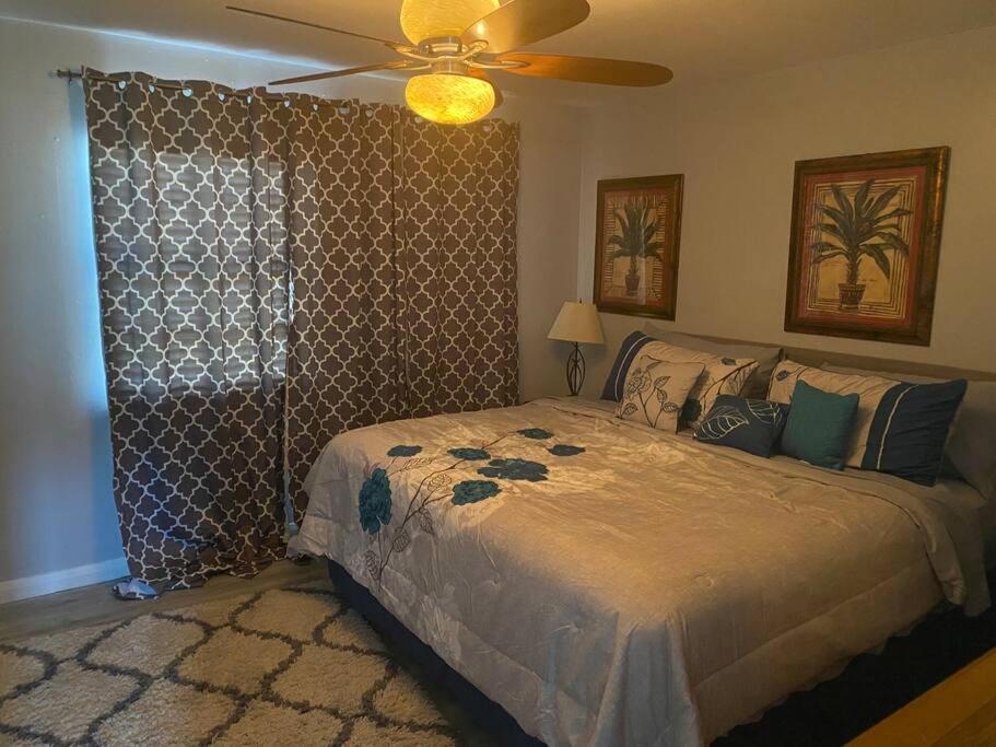 غرب شاطئ بالم Private Townhouse With Courtyard And Covered Patio المظهر الخارجي الصورة