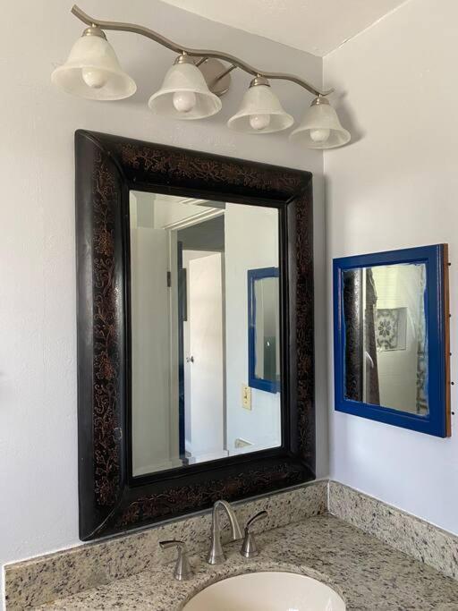 غرب شاطئ بالم Private Townhouse With Courtyard And Covered Patio المظهر الخارجي الصورة
